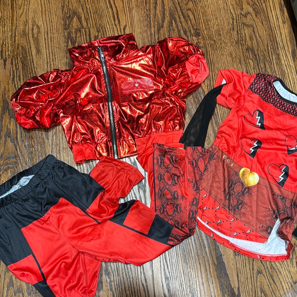 Rise of the red costume size 7/8